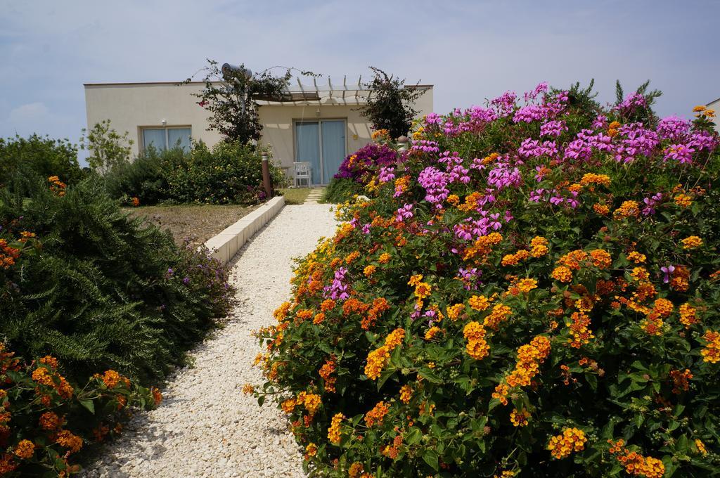 Casa Vacanza Casa Nel Sole Isola  Zewnętrze zdjęcie