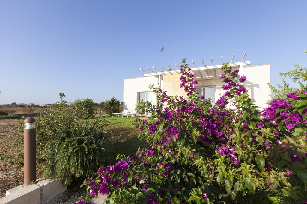 Casa Vacanza Casa Nel Sole Isola  Zewnętrze zdjęcie