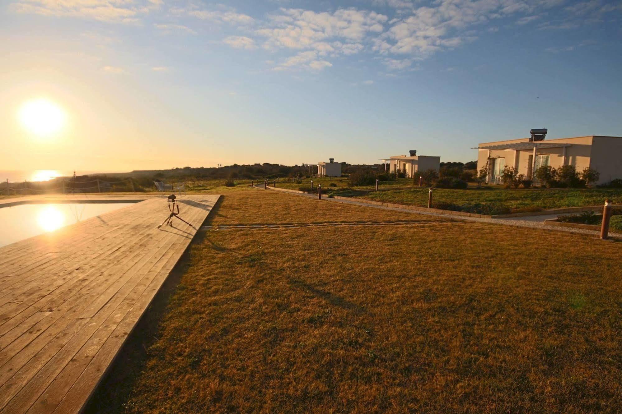 Casa Vacanza Casa Nel Sole Isola  Zewnętrze zdjęcie