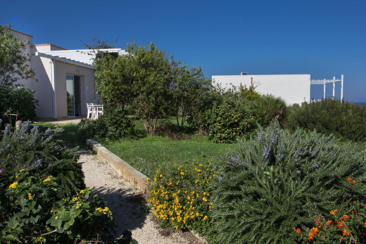 Casa Vacanza Casa Nel Sole Isola  Zewnętrze zdjęcie