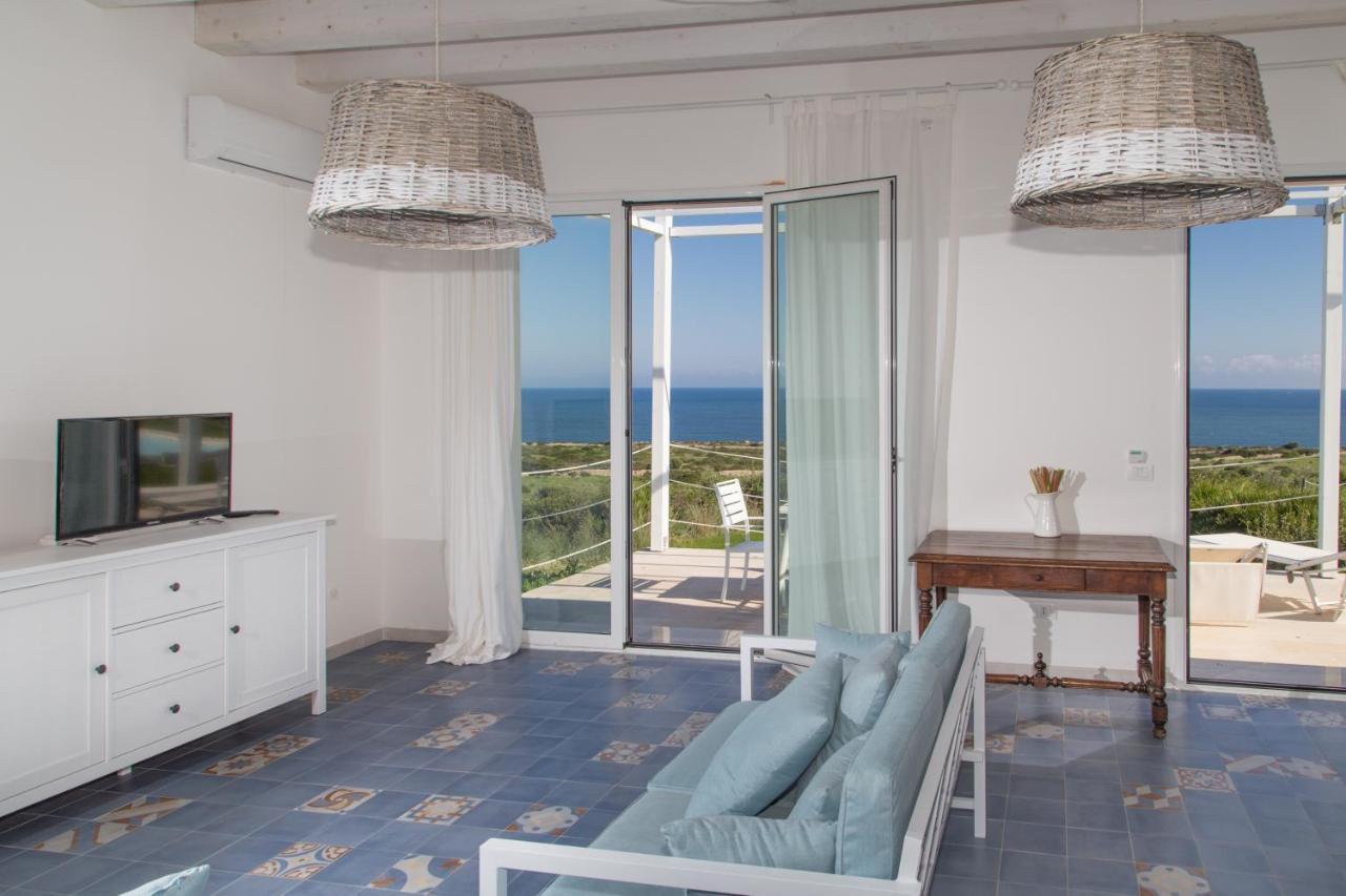 Casa Vacanza Casa Nel Sole Isola  Zewnętrze zdjęcie