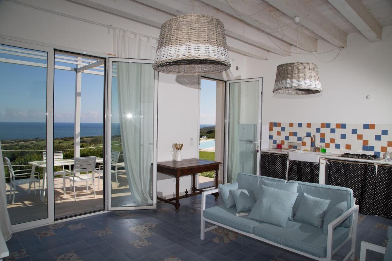 Casa Vacanza Casa Nel Sole Isola  Zewnętrze zdjęcie