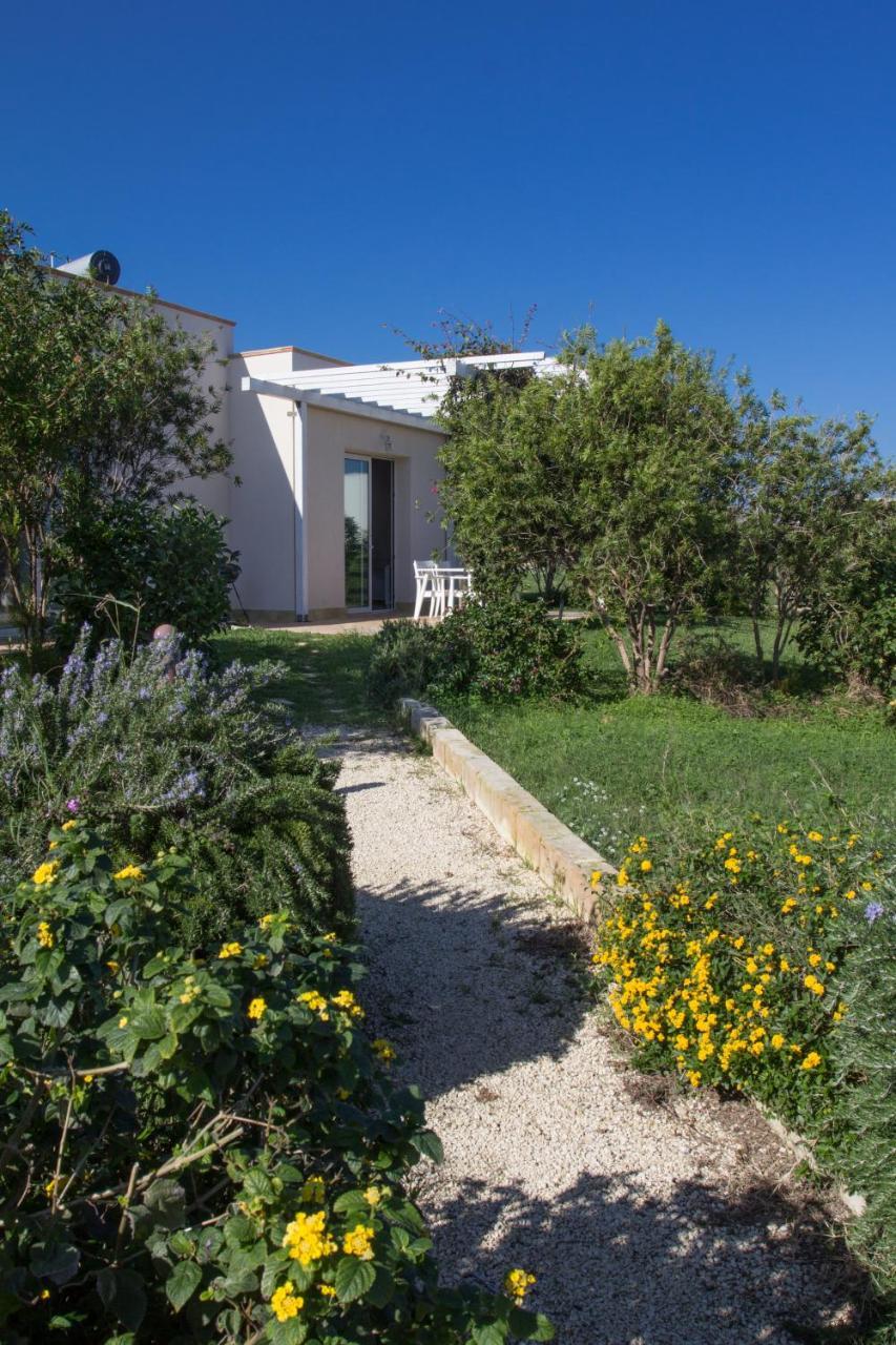 Casa Vacanza Casa Nel Sole Isola  Zewnętrze zdjęcie