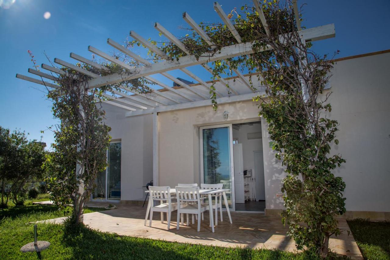 Casa Vacanza Casa Nel Sole Isola  Zewnętrze zdjęcie