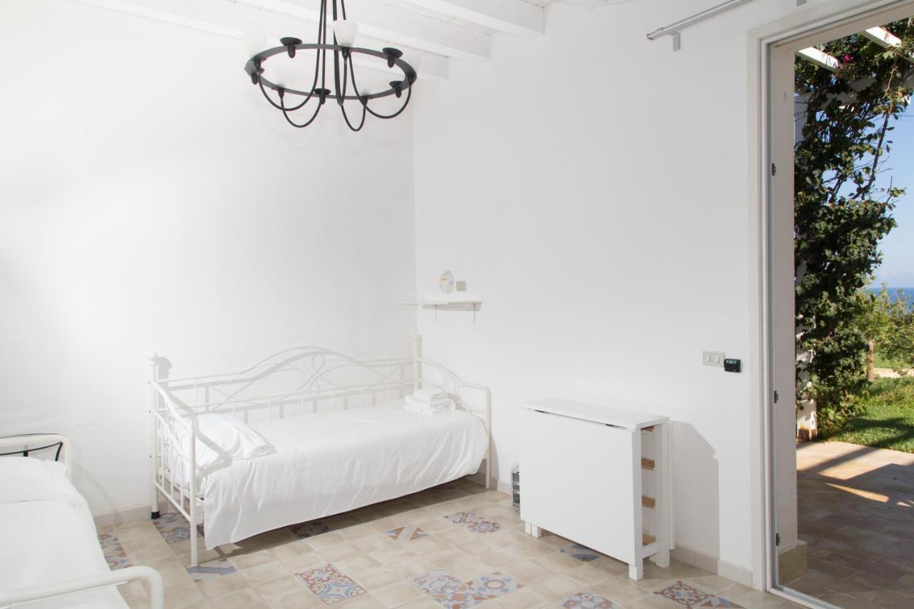 Casa Vacanza Casa Nel Sole Isola  Zewnętrze zdjęcie