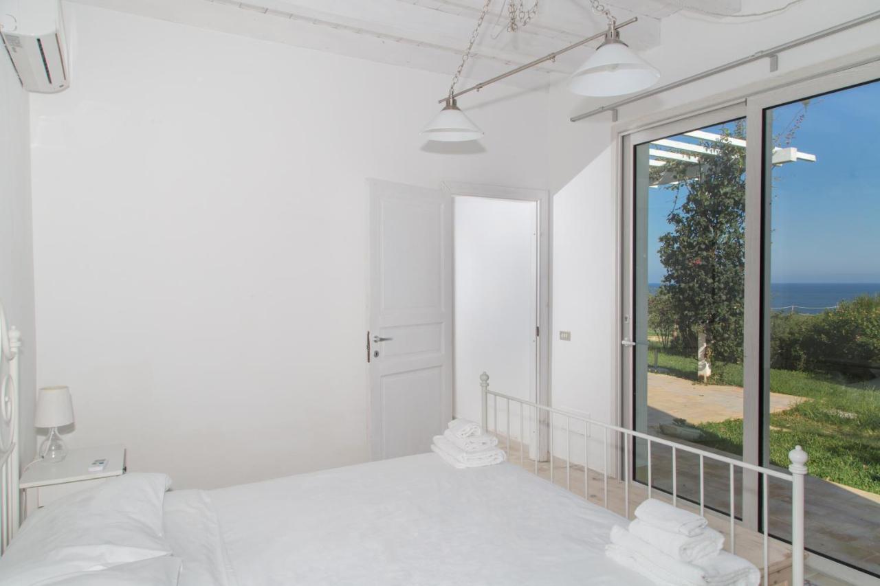 Casa Vacanza Casa Nel Sole Isola  Zewnętrze zdjęcie