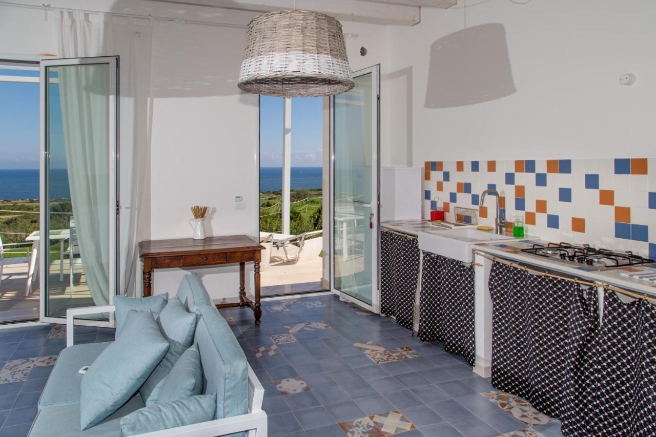 Casa Vacanza Casa Nel Sole Isola  Zewnętrze zdjęcie