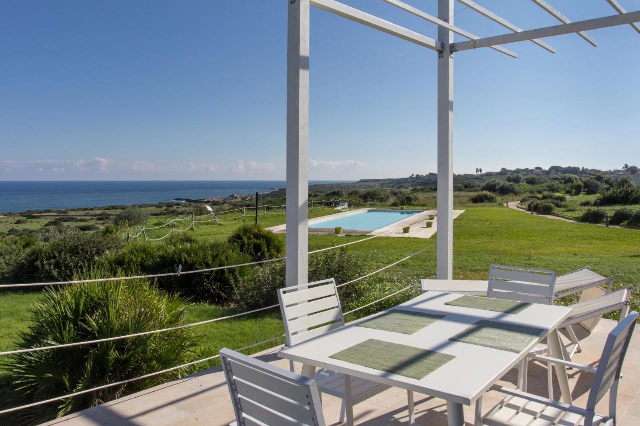 Casa Vacanza Casa Nel Sole Isola  Zewnętrze zdjęcie